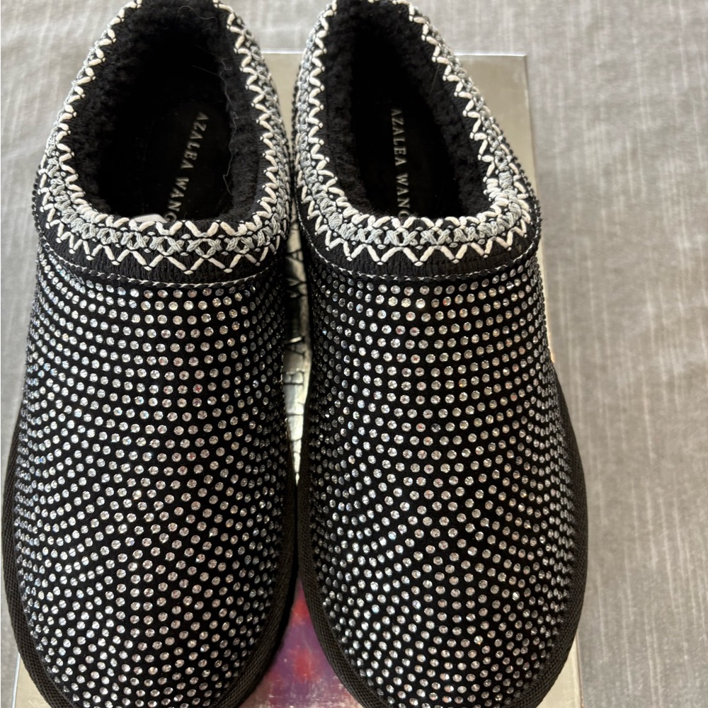 Azalea Wang Chunky Black with Rhinestones Women's Slippers NIB